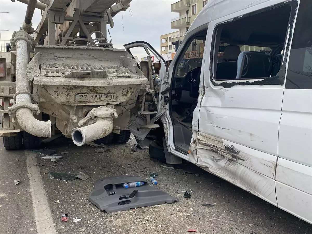 Diyarbakır\'da Trafik Kazası: 11 Yaralı