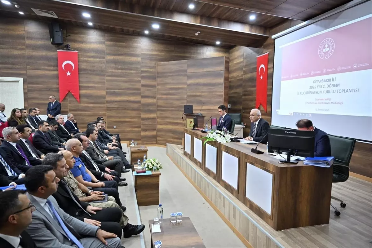 Diyarbakır\'da Yatırım Koordinasyon Toplantısı