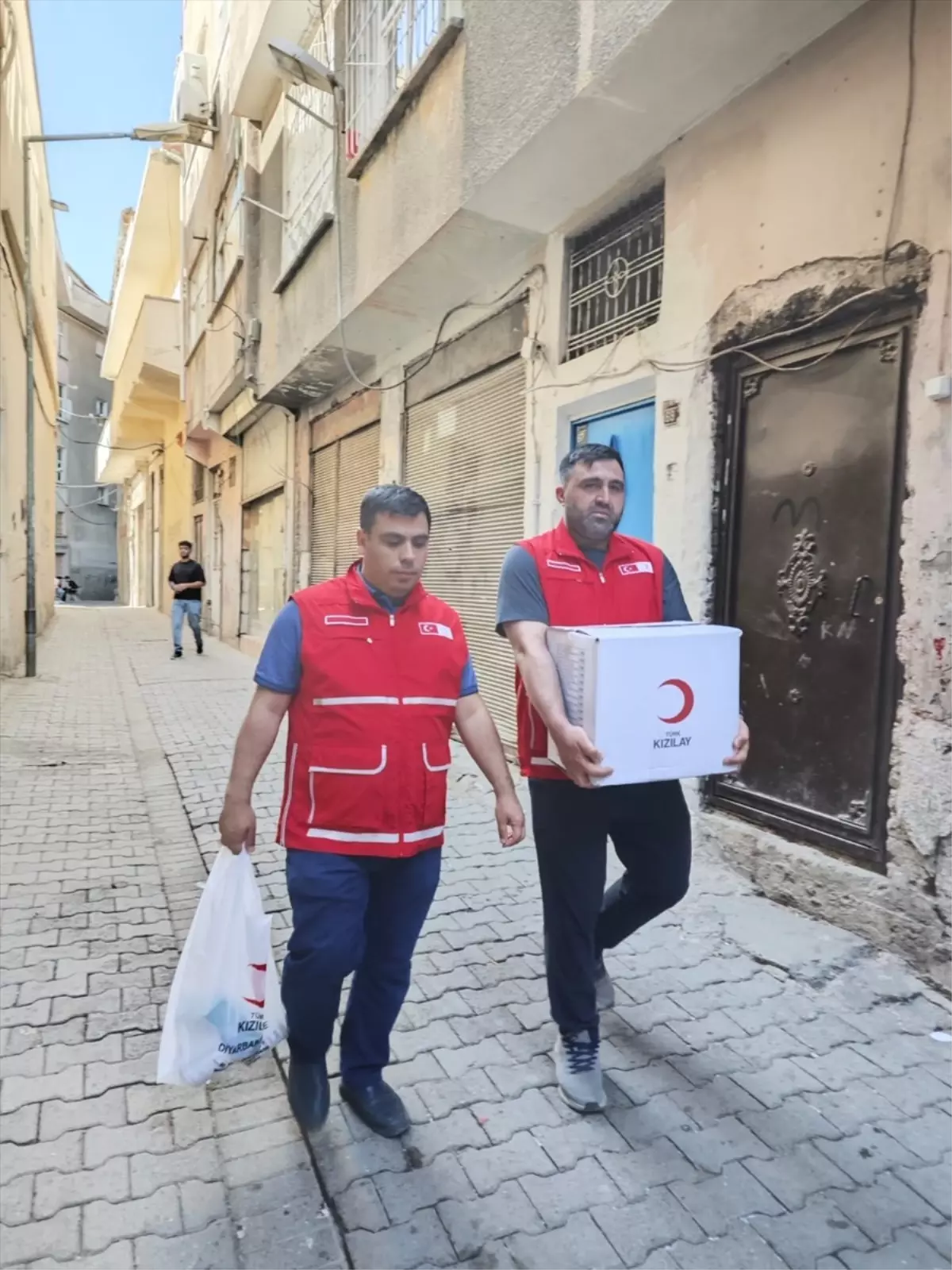 Kızılay\'dan Diyarbakır\'da Yardım Faaliyeti