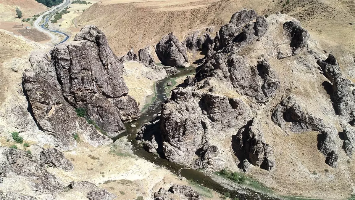 Kızılağaç Kanyonu\'nda Doğa Temizliği