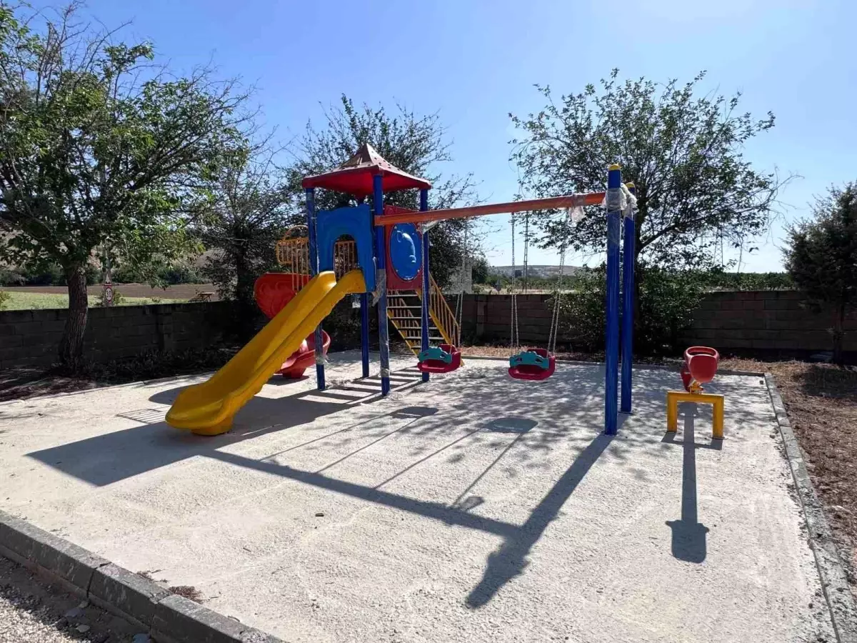 Nizip\'te Yeni Oyun Parkları Çocukları Sevindiriyor