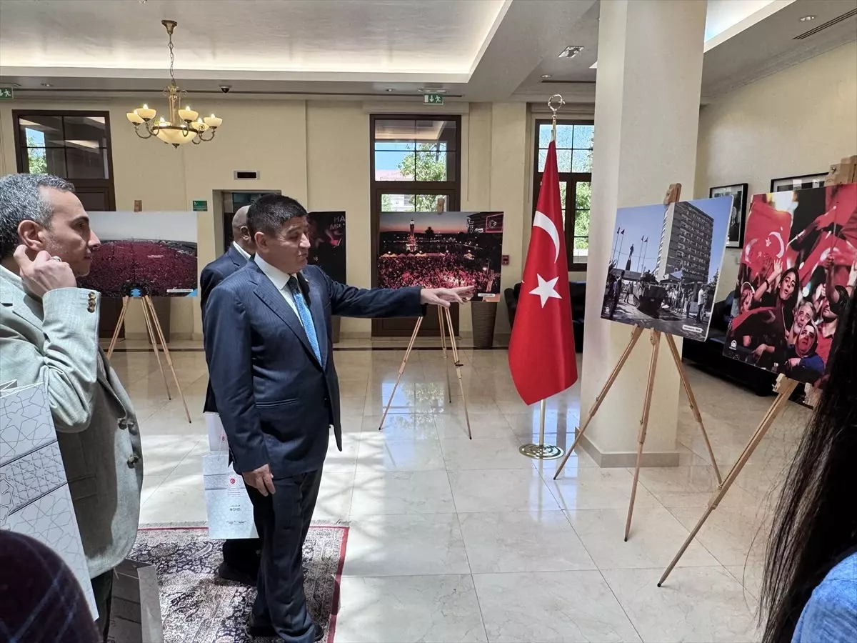 Doha Büyükelçisi Göksu, Katar\'daki yerel ve uluslararası basına 15 Temmuz\'u anlattı