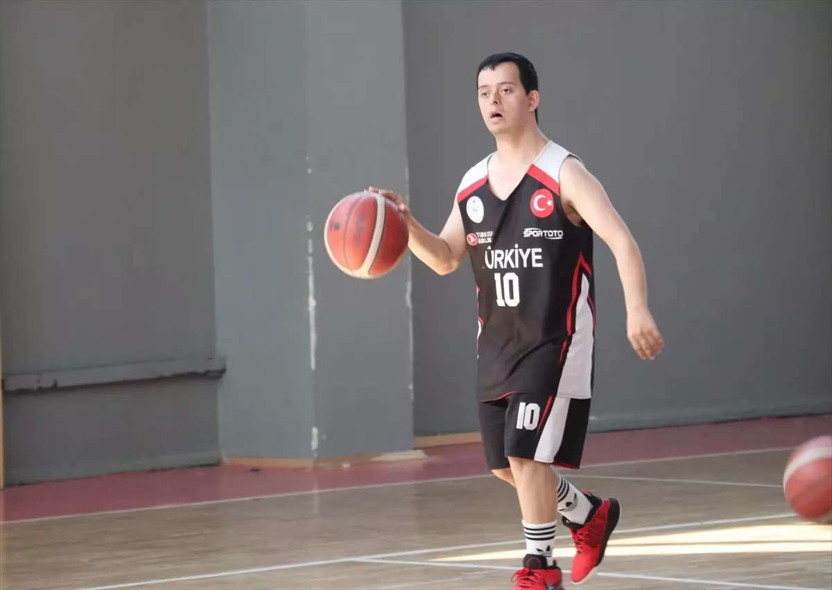 Down Sendromlular Basketbol Takımı Şampiyonaya Hazır