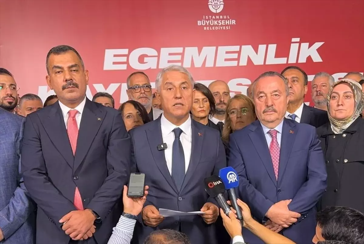 İBB Meclis Toplantısı Yetersiz Çoğunlukla Başlamadı