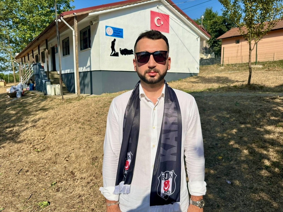 Beşiktaşlılar\'dan Okula Destek
