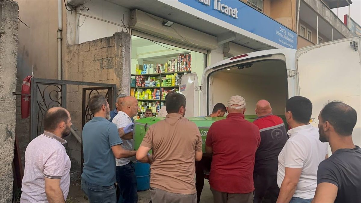 Düzce\'de Adam Evinde Ölü Bulundu
