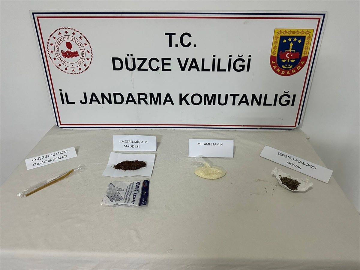 Düzce\'de Uyuşturucu Operasyonu: 2 Tutuklama