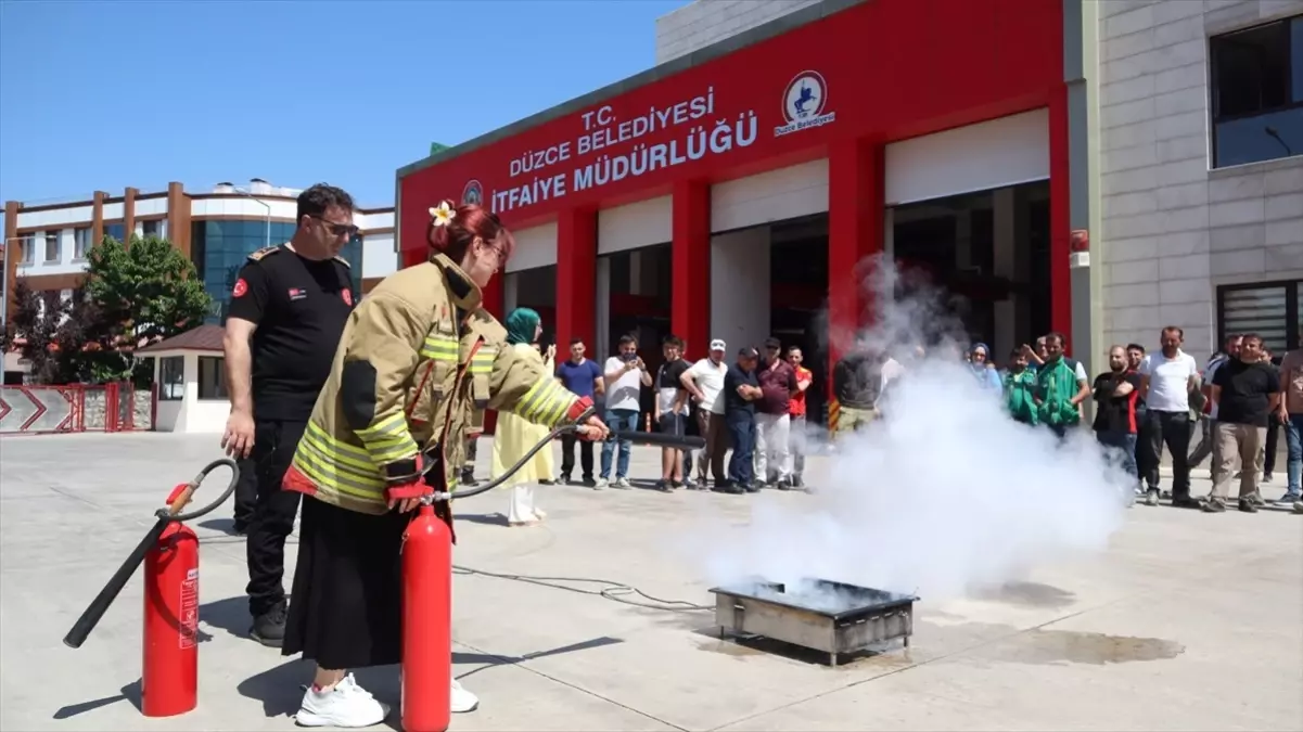 Düzce\'de 350 Çalışana Yangın Güvenliği Eğitimi