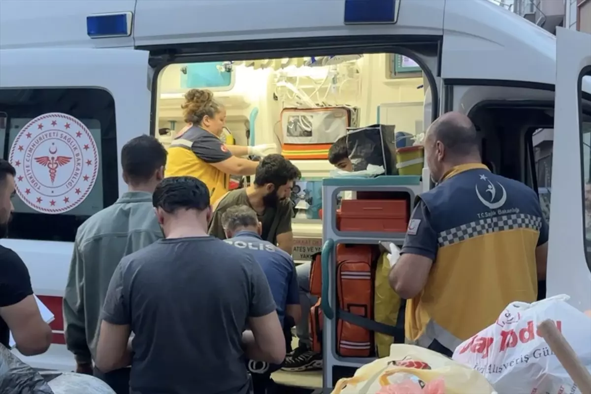 Edirne\'de Kavga: 4 Yaralı, 5 Gözaltı