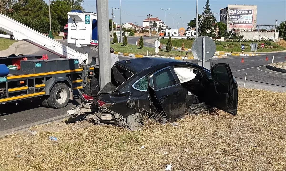 Edirne\'de Trafik Kazası: 3 Yaralı