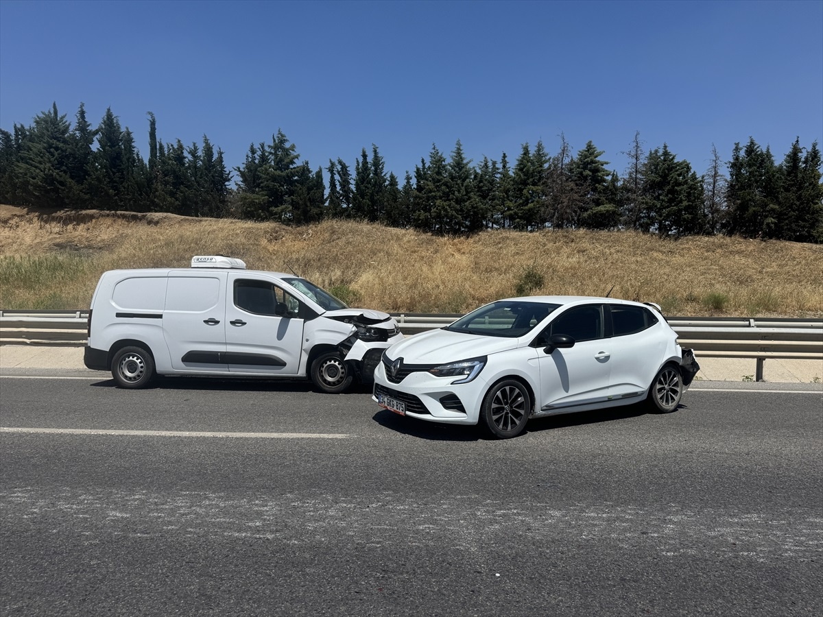 Edirne\'de Trafik Kazası: 2 Yaralı