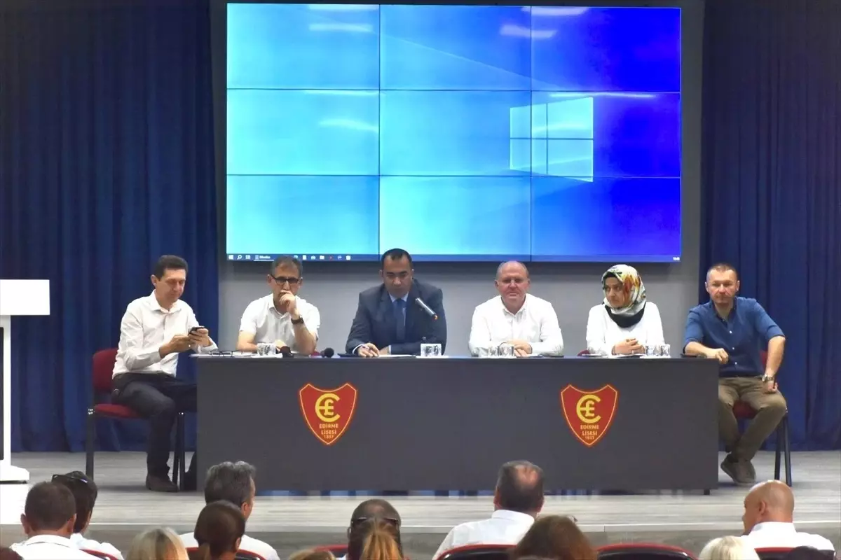 Edirne\'de Aile Yılı Eğitimi Düzenlendi