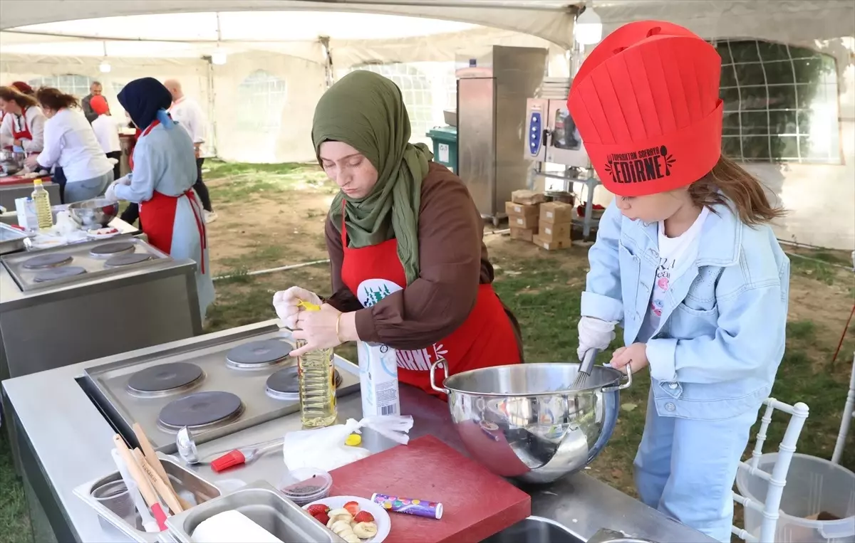 Edirne\'de Anne ve Çocuk Kek Yarışması