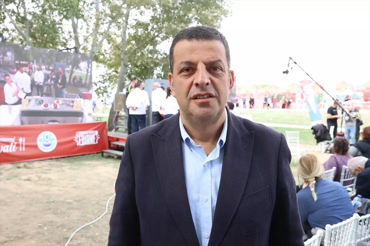 Edirne\'de Aşçı Adayları Ekşili Köfte Yapımında Yarıştı