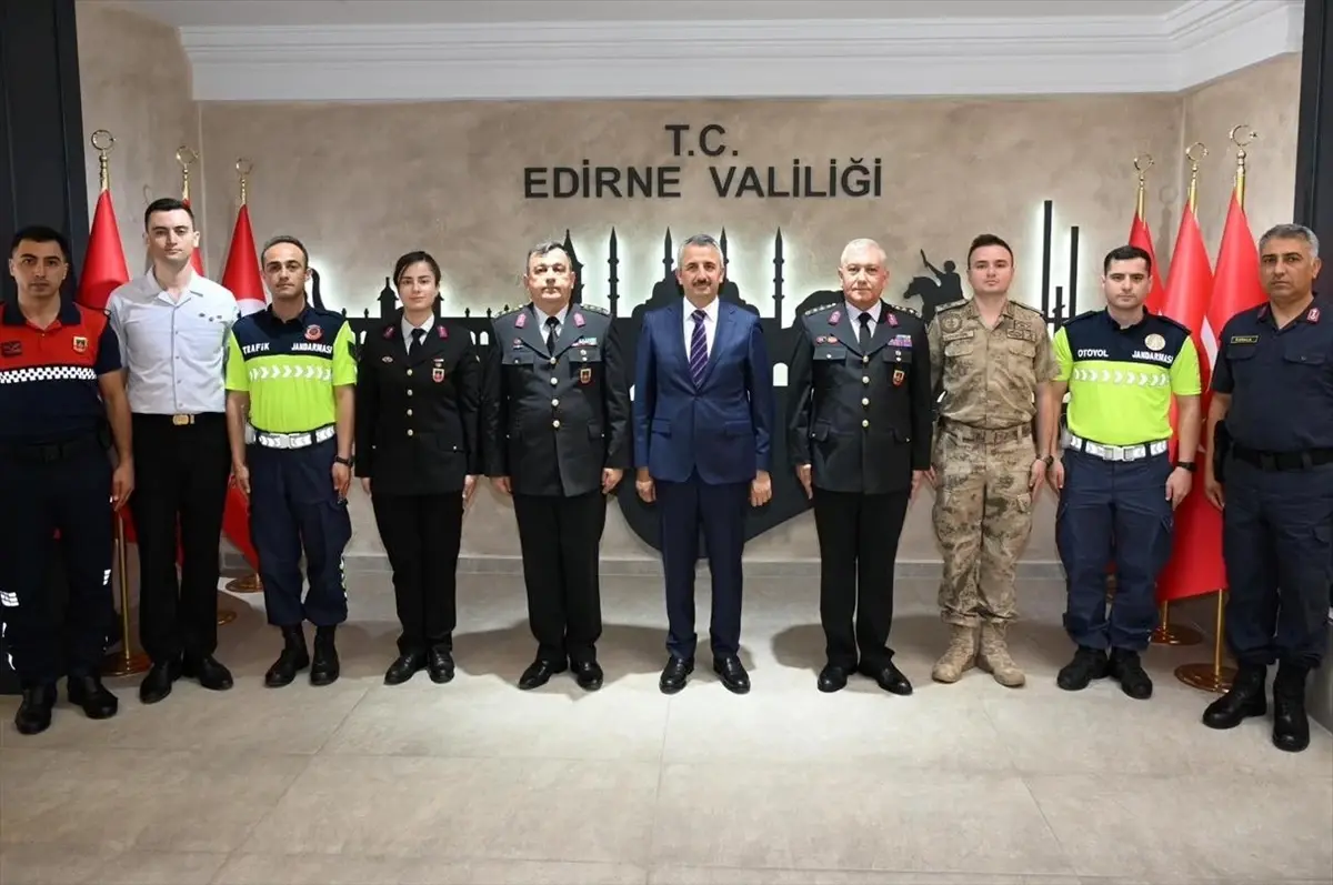 Jandarma Komutanı\'ndan Valiye Ziyaret