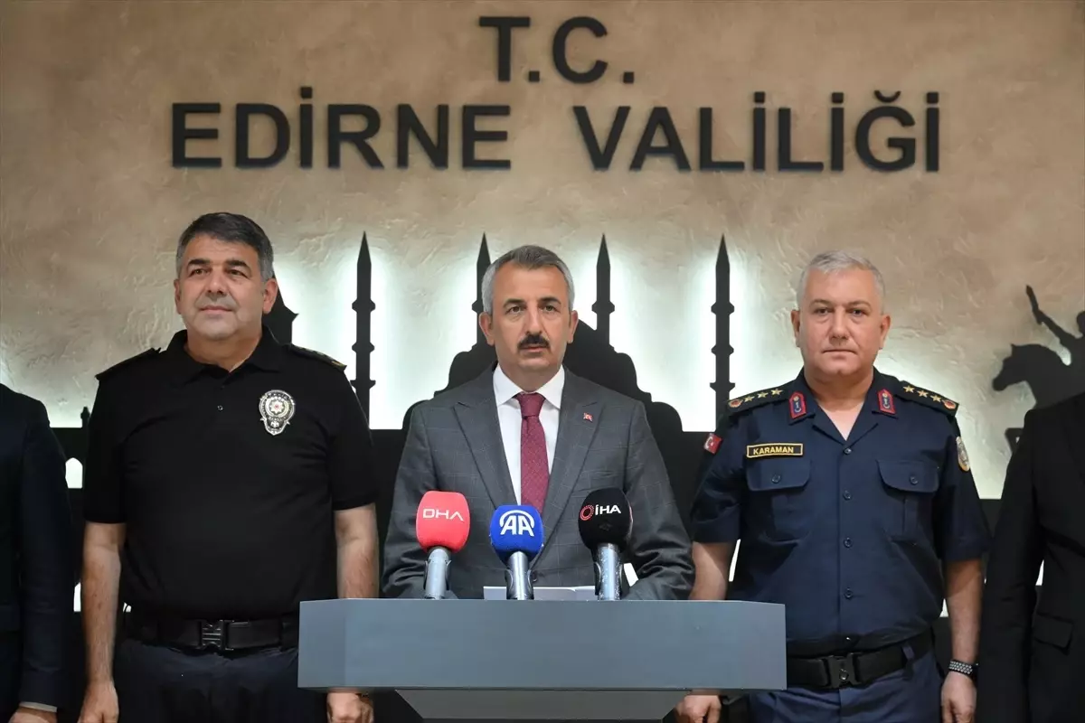 Vali Sezer\'den Üreticilere Yangın Uyarısı