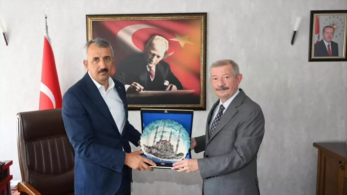 Vali Sezer, Kaymakam Mercan\'ı Ziyaret Etti