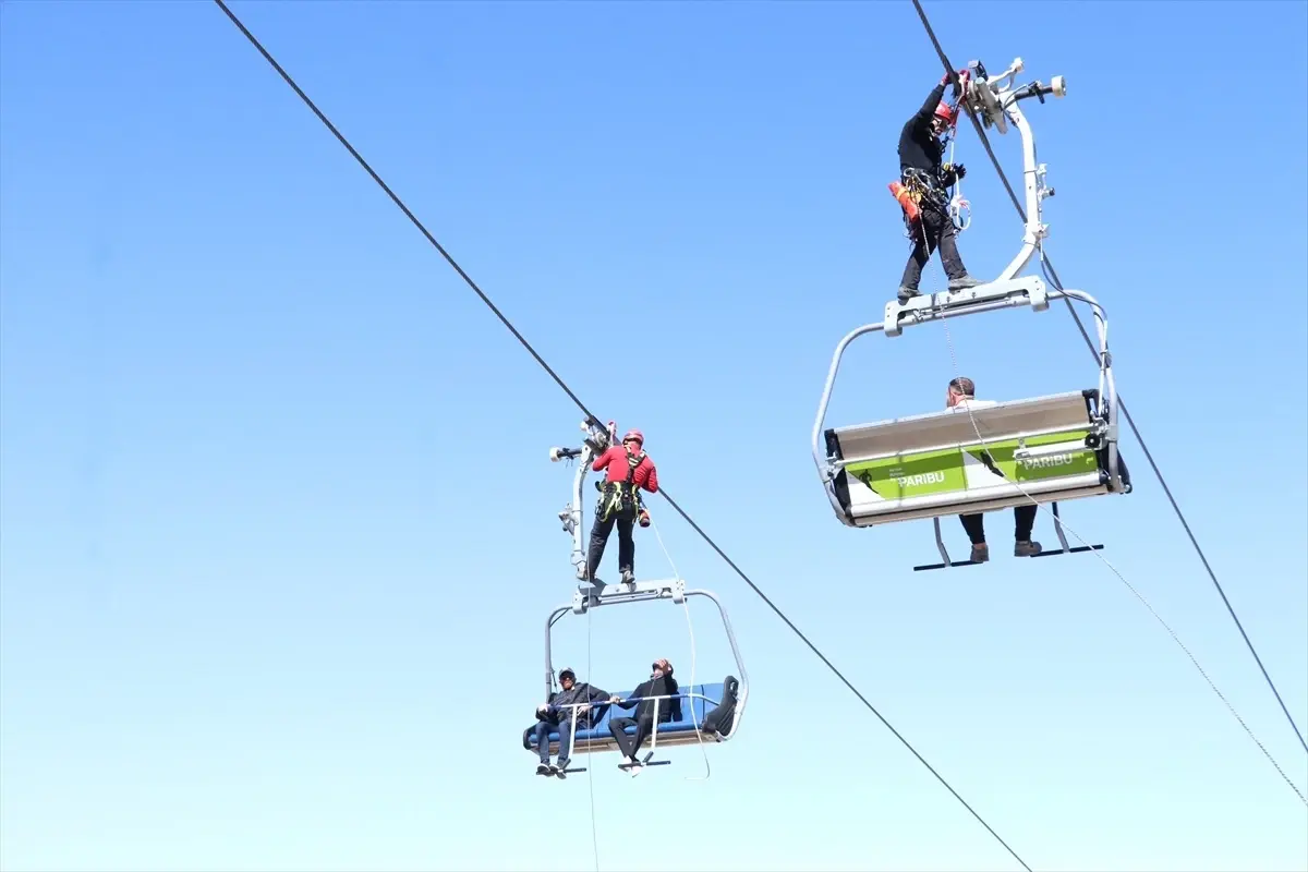 Erciyes\'te Kurtarma Tatbikatları Sürüyor