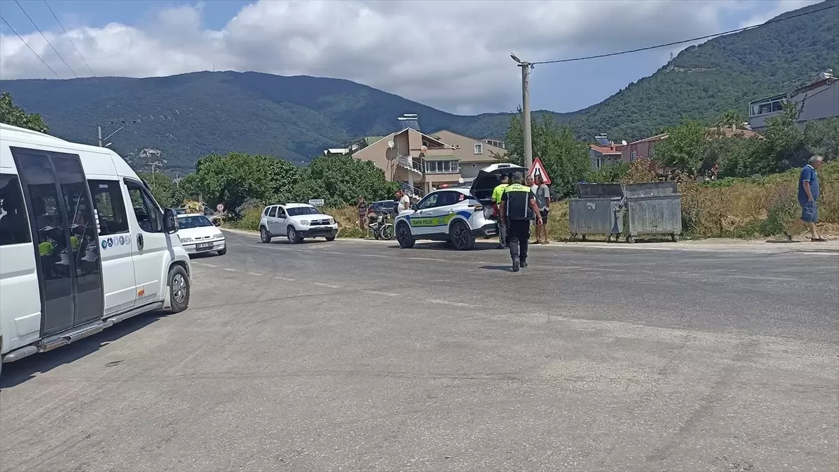Erdek\'te Otomobil-Motosiklet Çarpışması