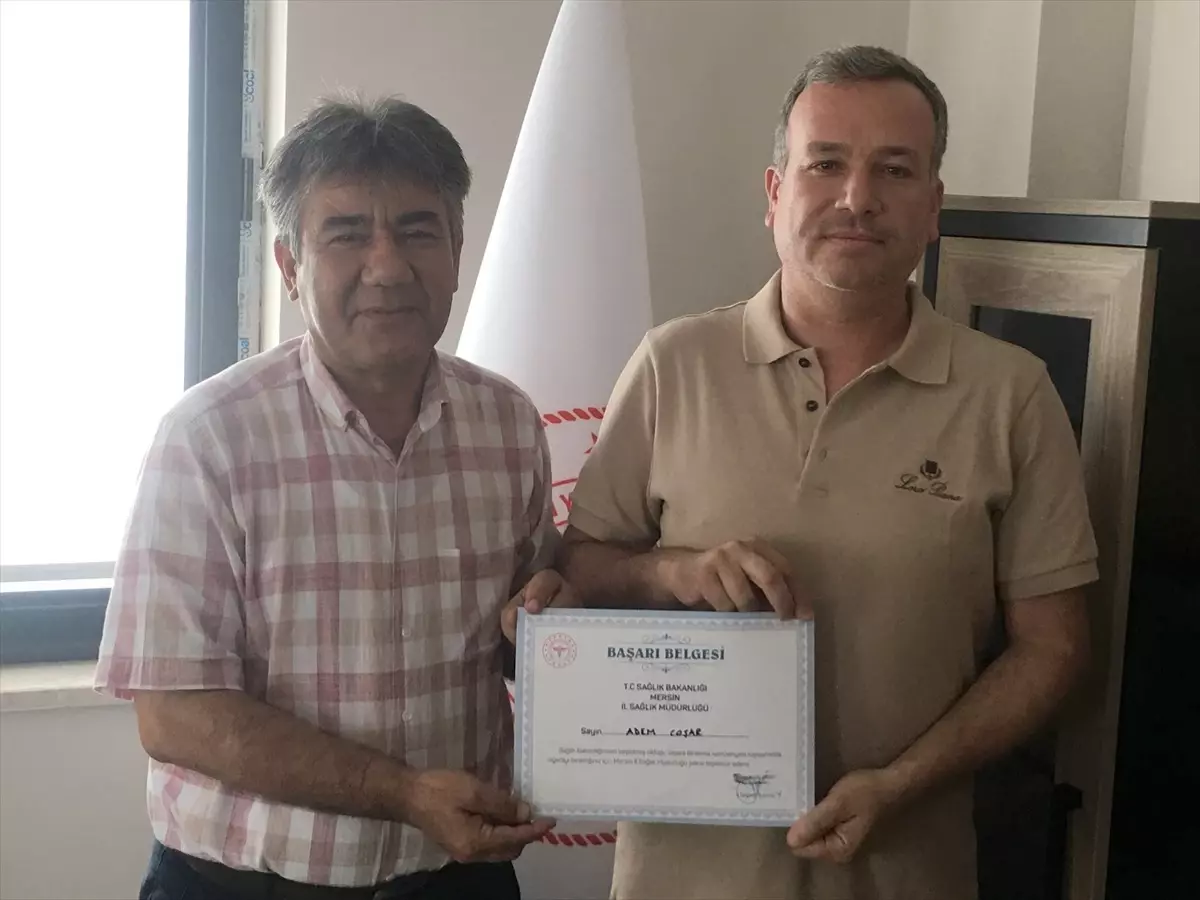 Erdemli\'de Sigarayı Bırakan İki Kamu Personeline Ödül