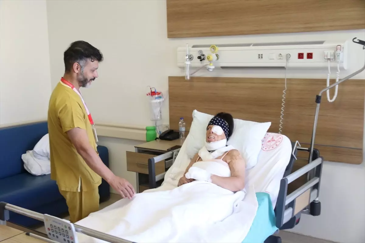 Kezzap Saldırısına Uğrayan Kadının Mücadelesi