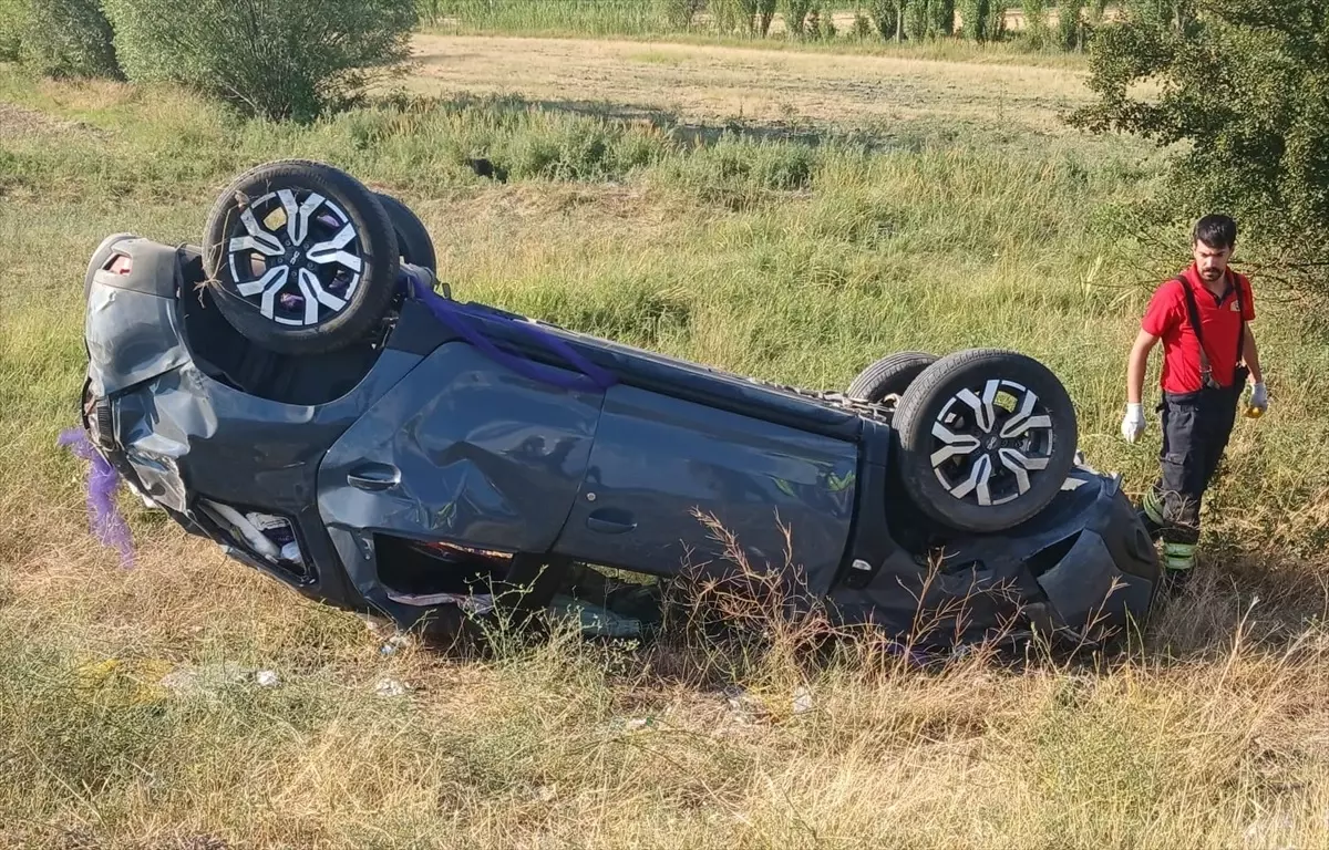 Erzincan\'da Trafik Kazası: 1 Ölü, 4 Yaralı