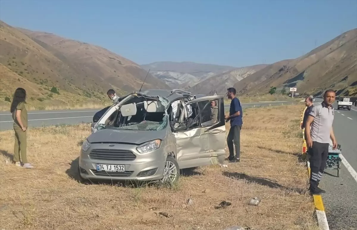 Erzincan\'da Trafik Kazası: 7 Yaralı