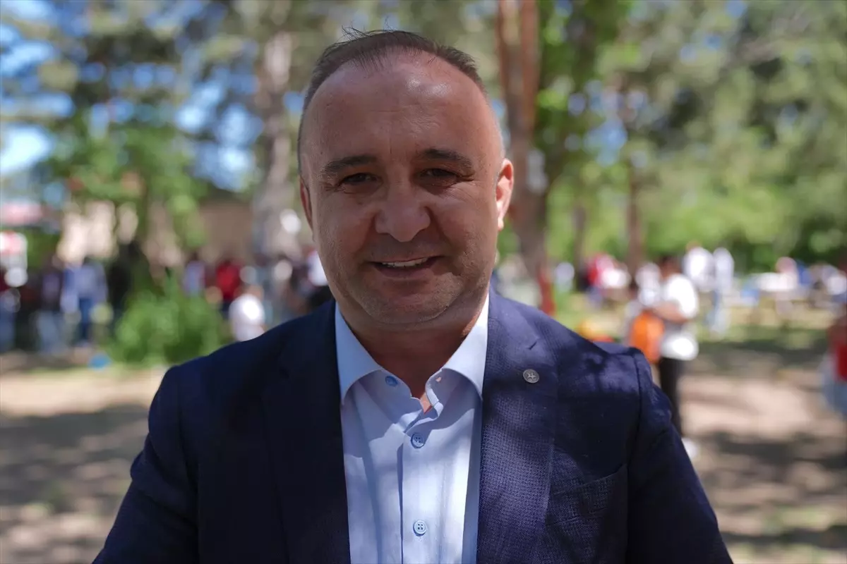 Erzurum\'da Yetim Çocuklar Piknikte Eğlendi