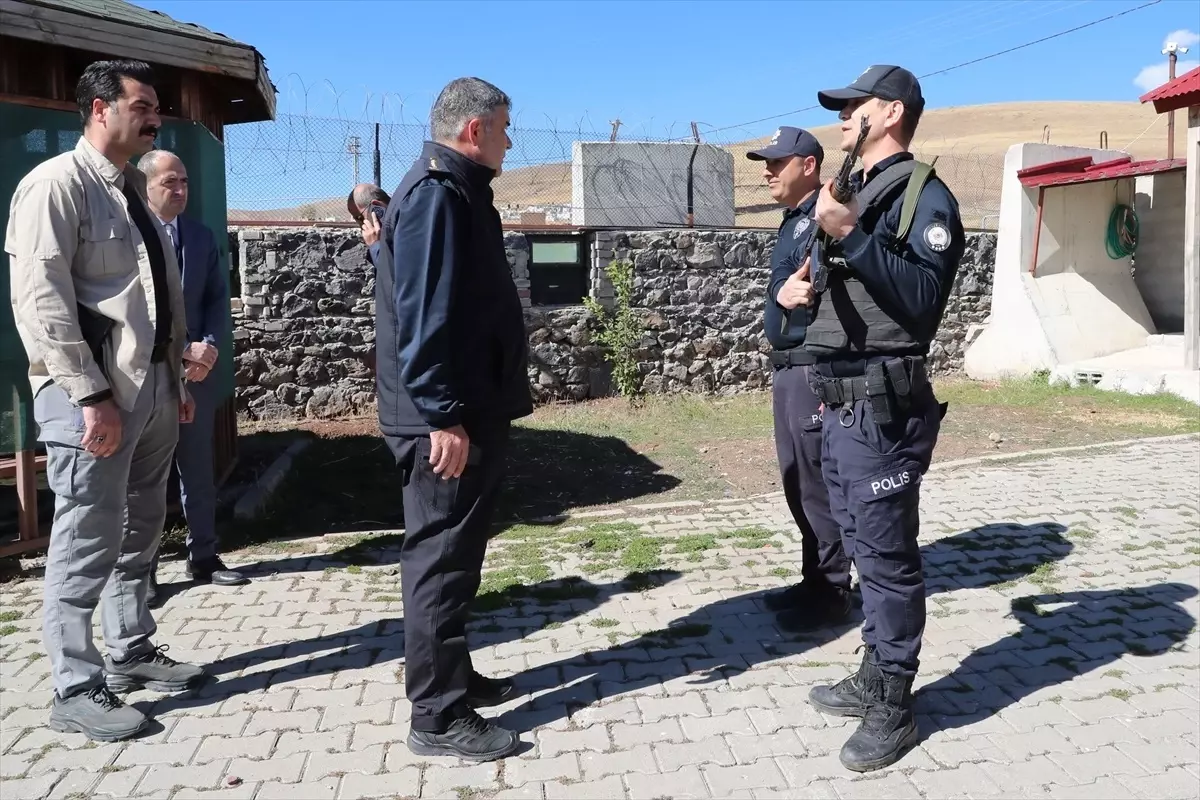 Emniyet Müdürü Karaburun Güney İlçeleri Ziyaret Etti
