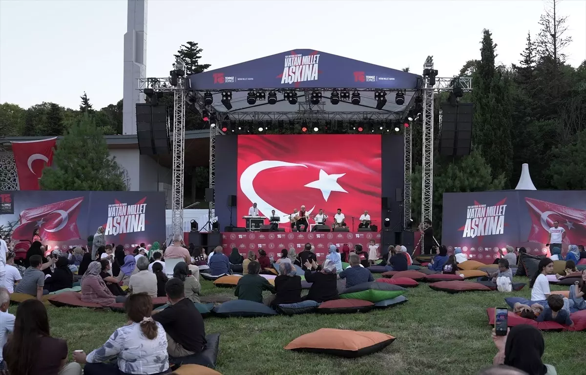 Esat Kabaklı Hafıza 15 Temmuz Müzesi\'nde konser verdi