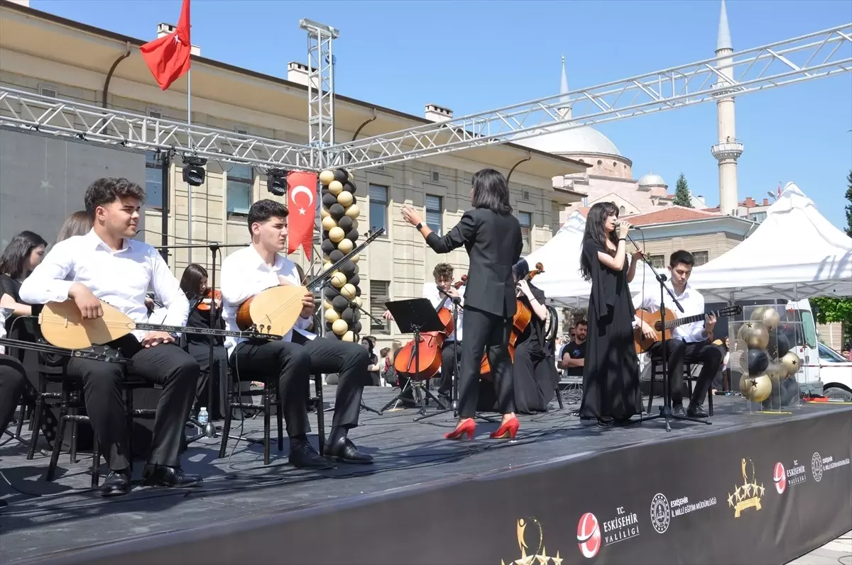 Geleceğin Yıldızları Projesi Yıl Sonu Şenliği