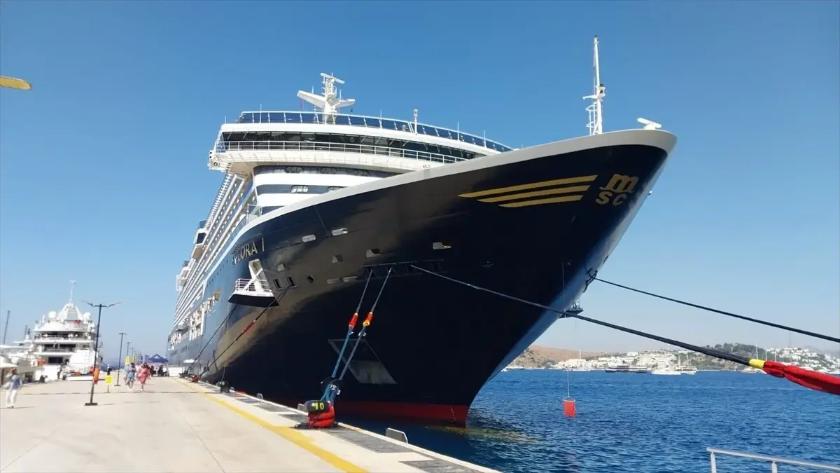 Bodrum\'a Lüks Kruvaziyer Ziyareti