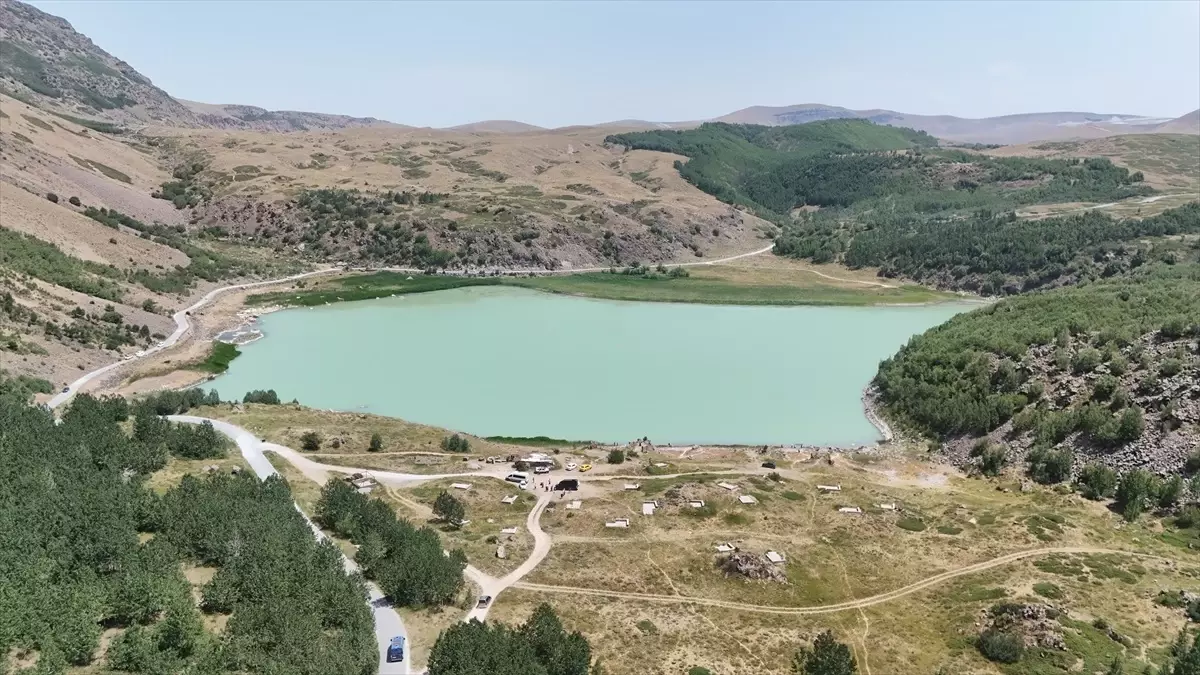 Gazeteciler Nemrut Kalderası\'nda Doğayla Buluştu
