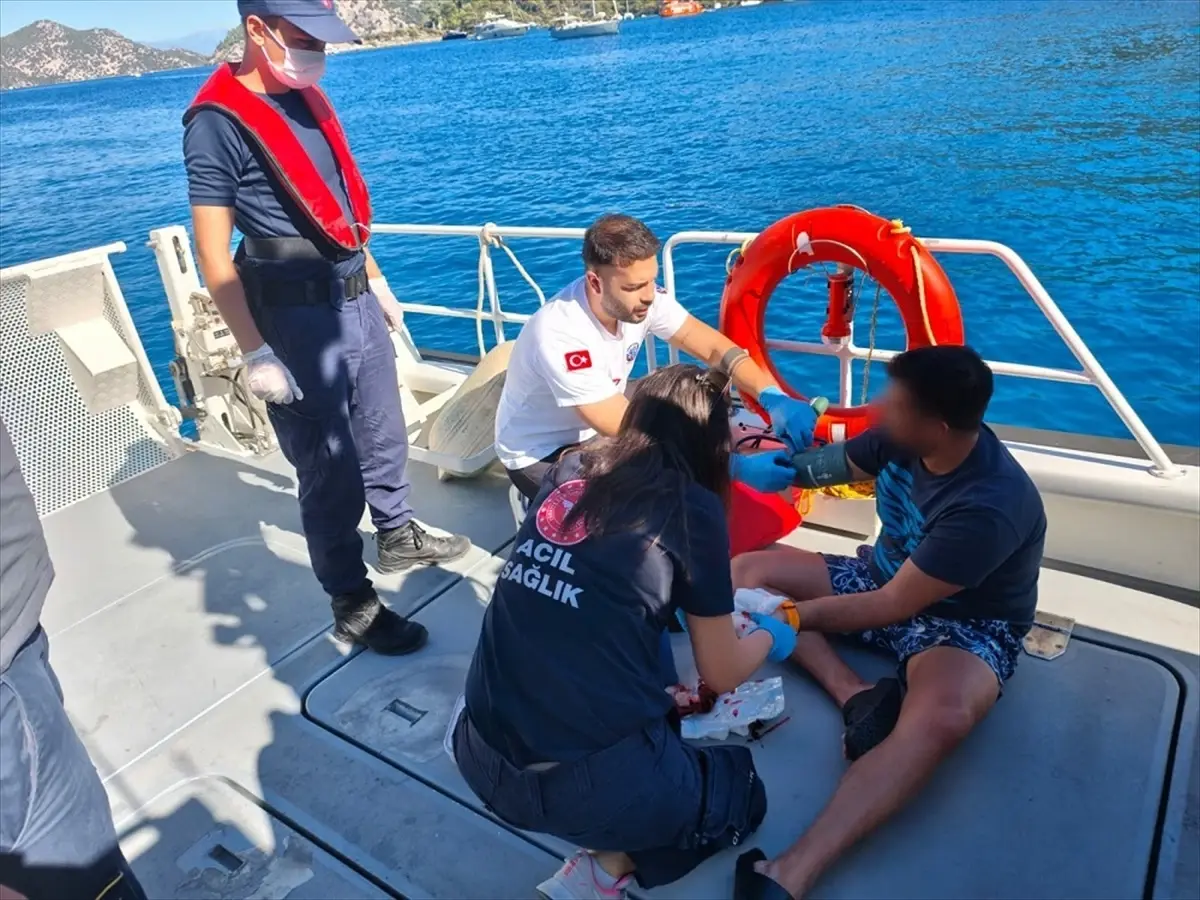 Fethiye Açıklarında Yaralı Tekne Kazası
