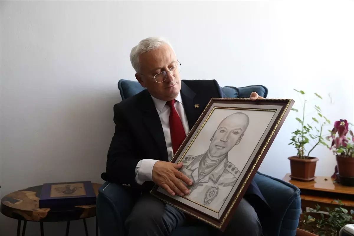 FETÖ\'NÜN DARBE GİRİŞİMİNİN 9. YILI - Gölbaşı\'nda şehit olan nöbetçi emniyet müdürünün abisi, o geceyi anlattı