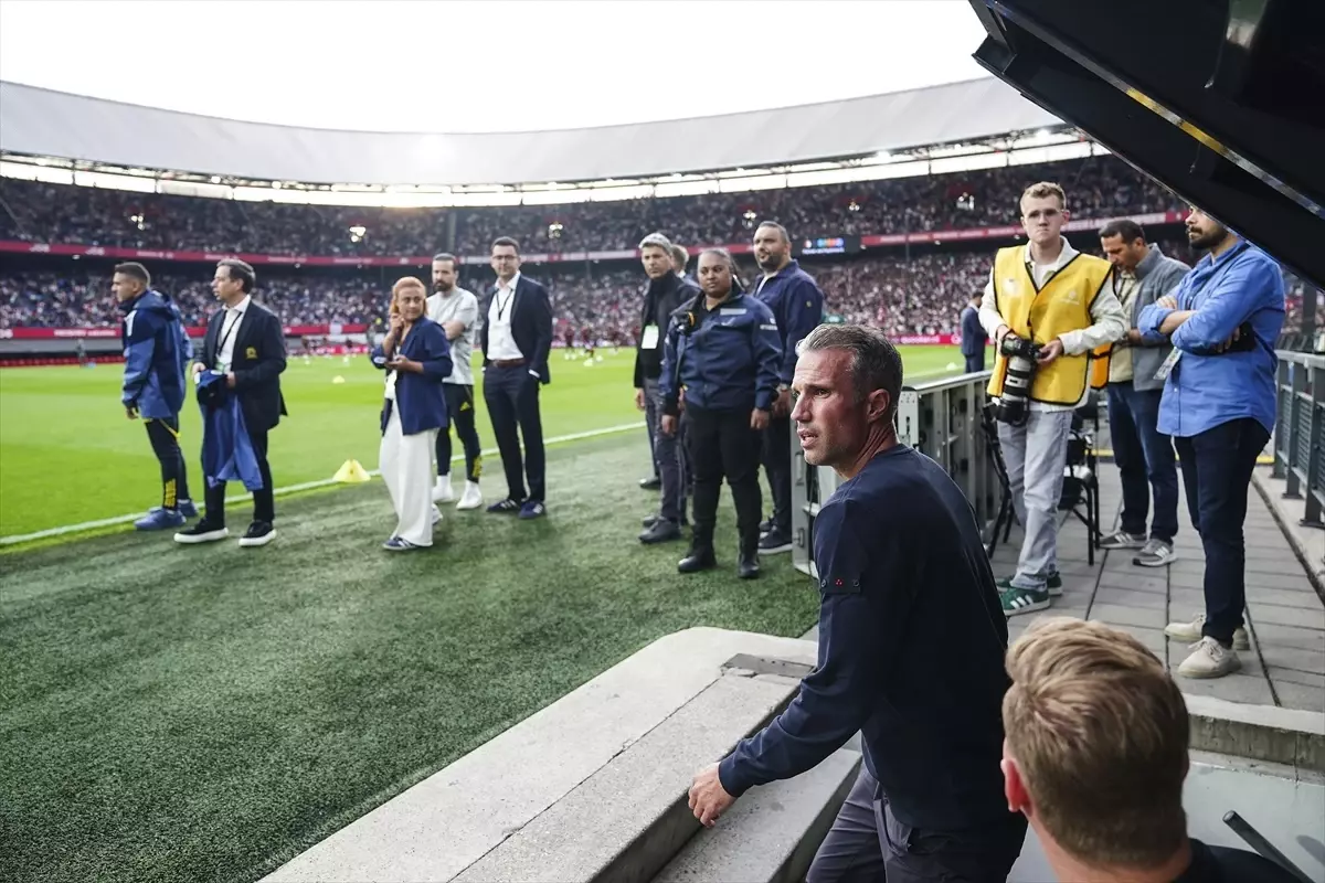 Fenerbahçe, Feyenoord ile Deplasmanda Karşılaştı