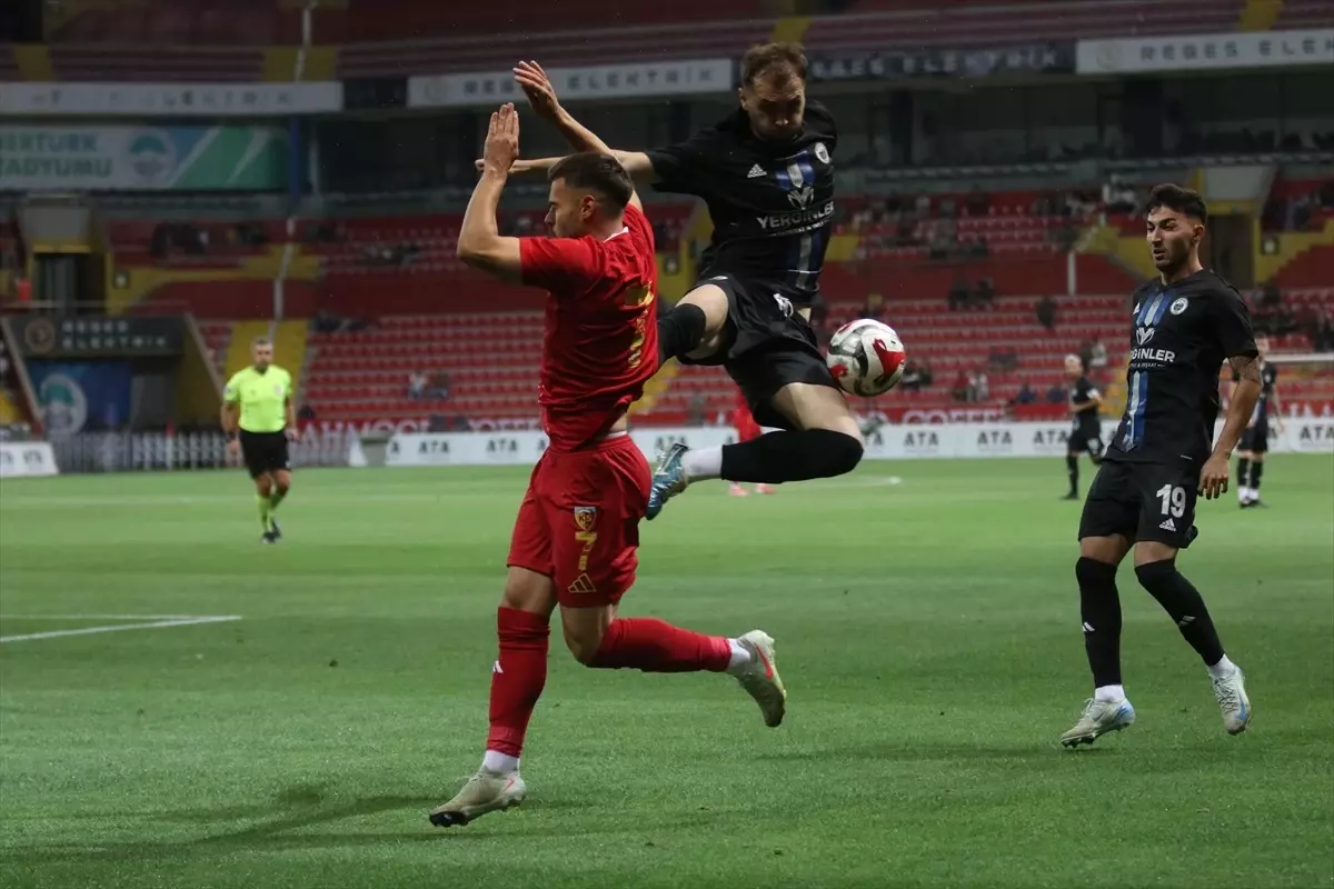 Kayserispor, Erciyes\'i 3-0 Yenerek Galip Geldi