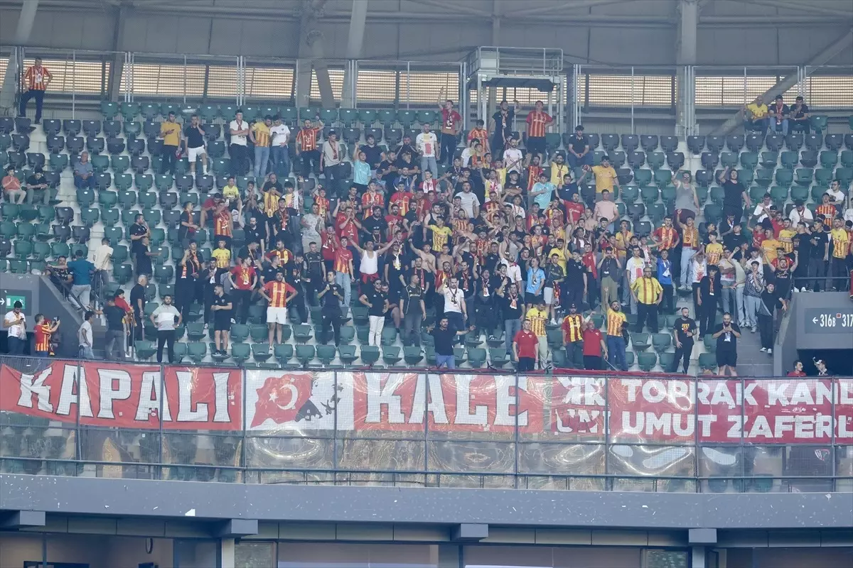 Kocaelispor ve Kayserispor İlk Yarısı Golsüz Geçti