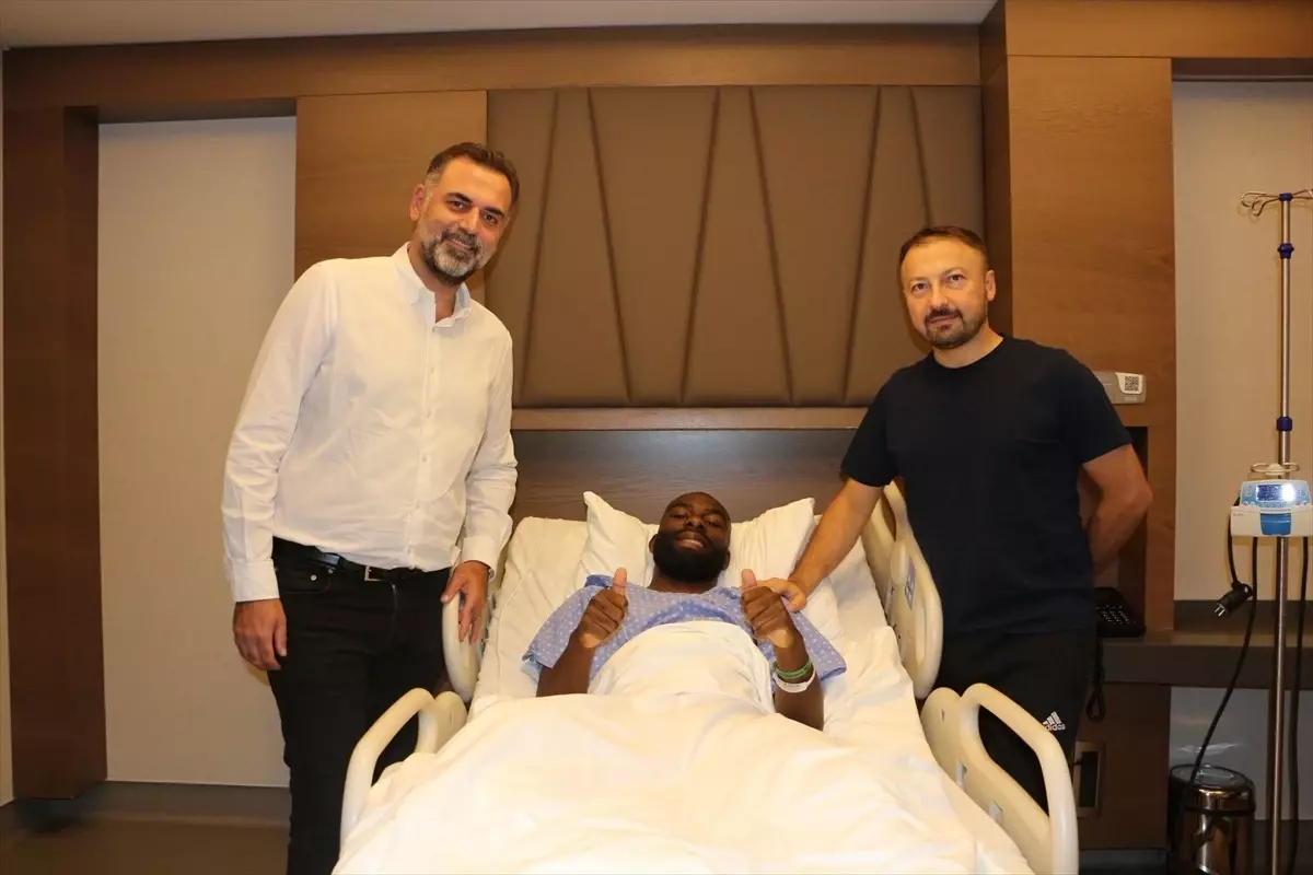 M\'Bakata\'nın Sağlık Durumu Açıklandı