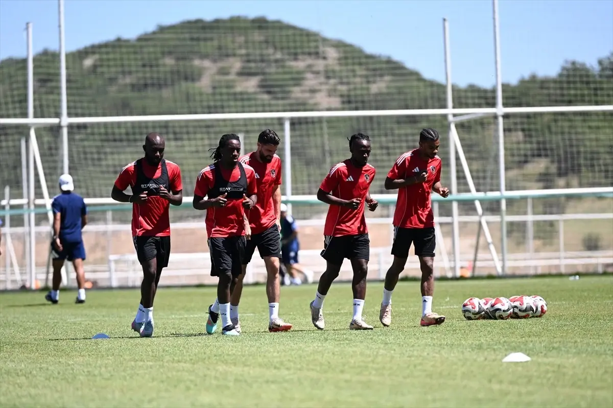 Gaziantep FK\'de Yeni Hedef: Seyir Zevki Yüksek Oyun