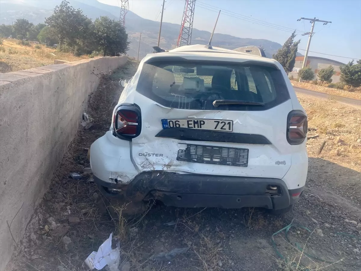 İslahiye\'de Trafik Kazası: 4 Yaralı