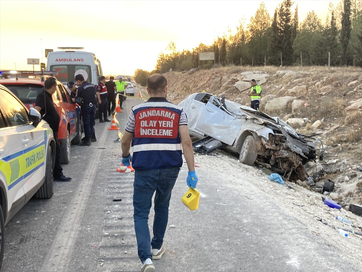Gaziantep\'te Trafik Kazası: 3 Ölü, 3 Yaralı