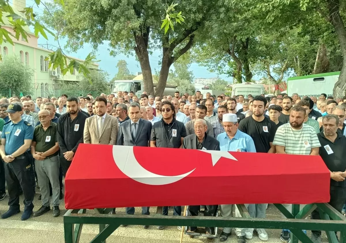 Kalp Krizinden Hayatını Kaybeden Polis Memuru Uçar Defnedildi