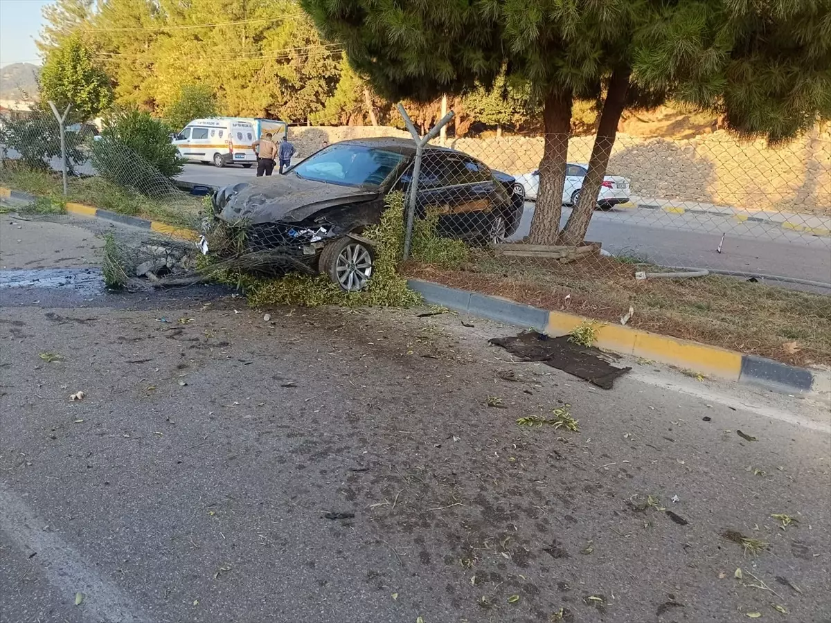 İslahiye\'de Trafik Kazası: 3 Yaralı