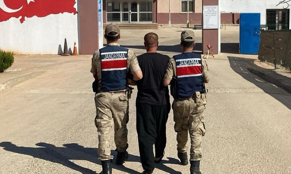 Gaziantep\'te uyuşturucu operasyonunda yakalanan 5 zanlı tutuklandı