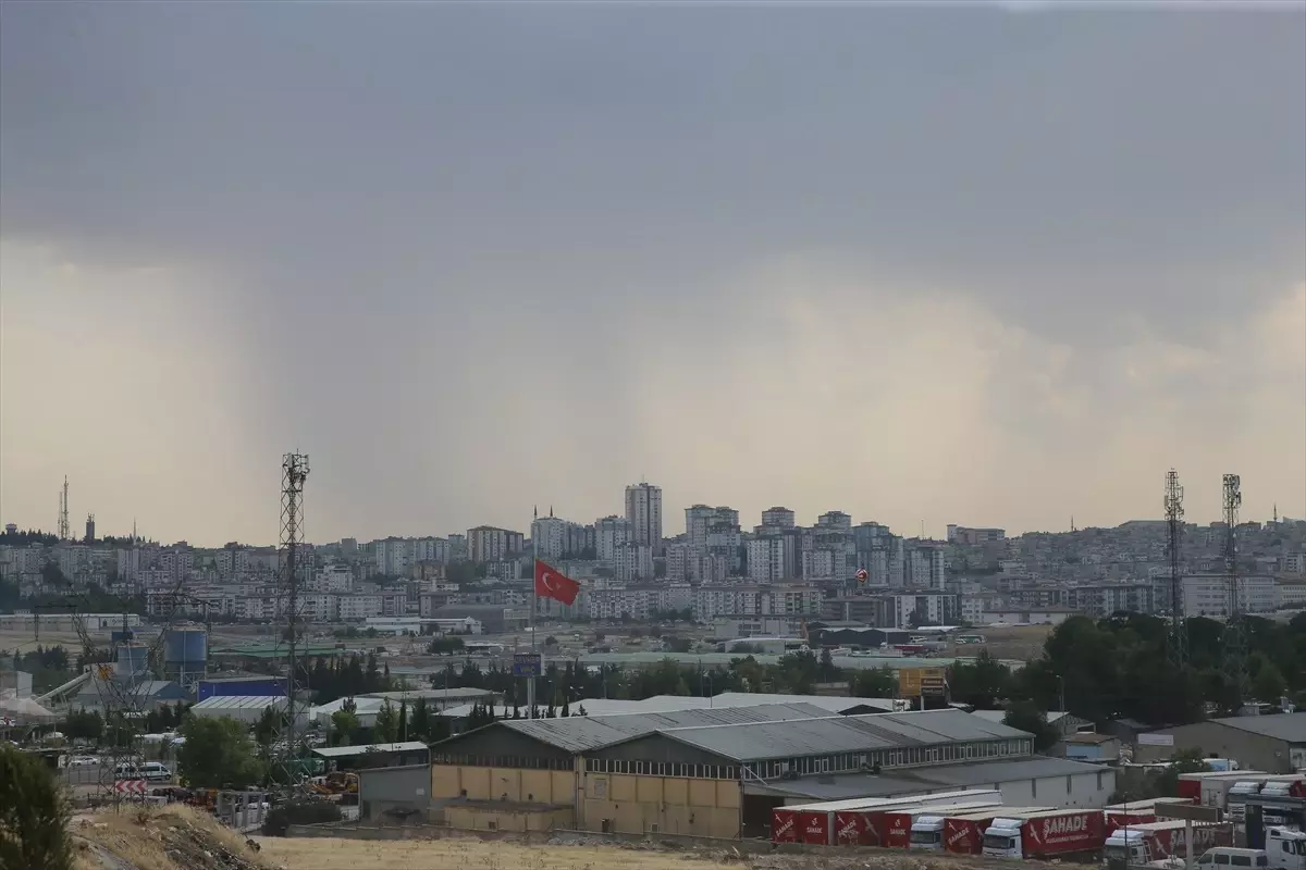Gaziantep ve Adıyaman\'da toz taşınımı etkili oldu
