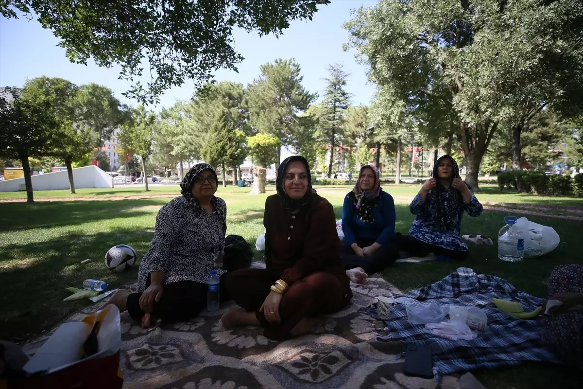 Güneydoğu\'da Sıcak Hava Etkisini Sürdürüyor