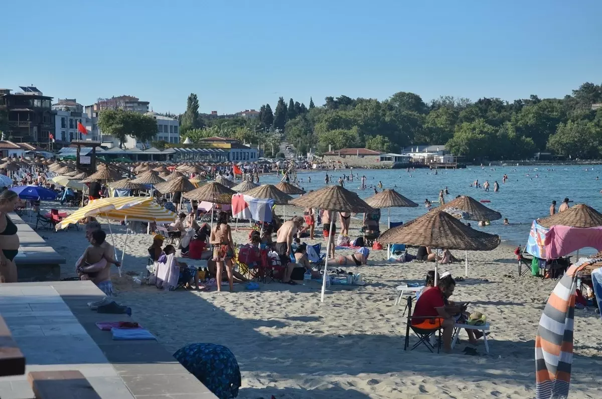 Gelibolu\'da Plajlara Yoğun İlgi