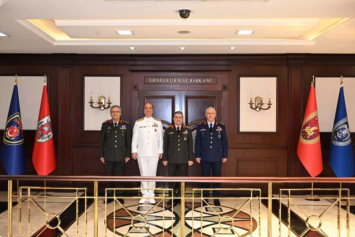 Genelkurmay Başkanı Komutanları Kabul Etti