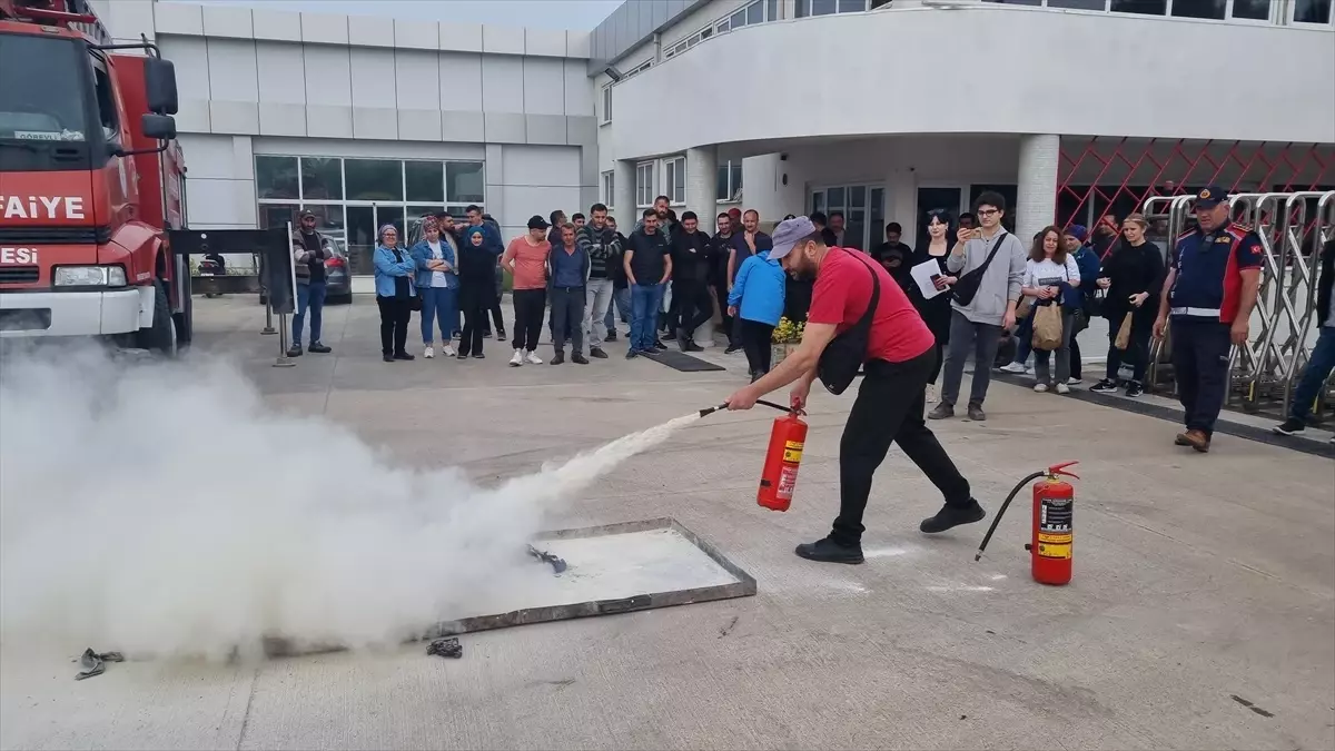 Gerze\'de Yangın Eğitimi